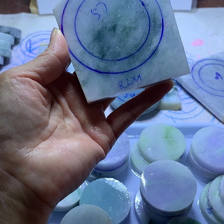 定制翡翠未镶嵌翡翠明珠