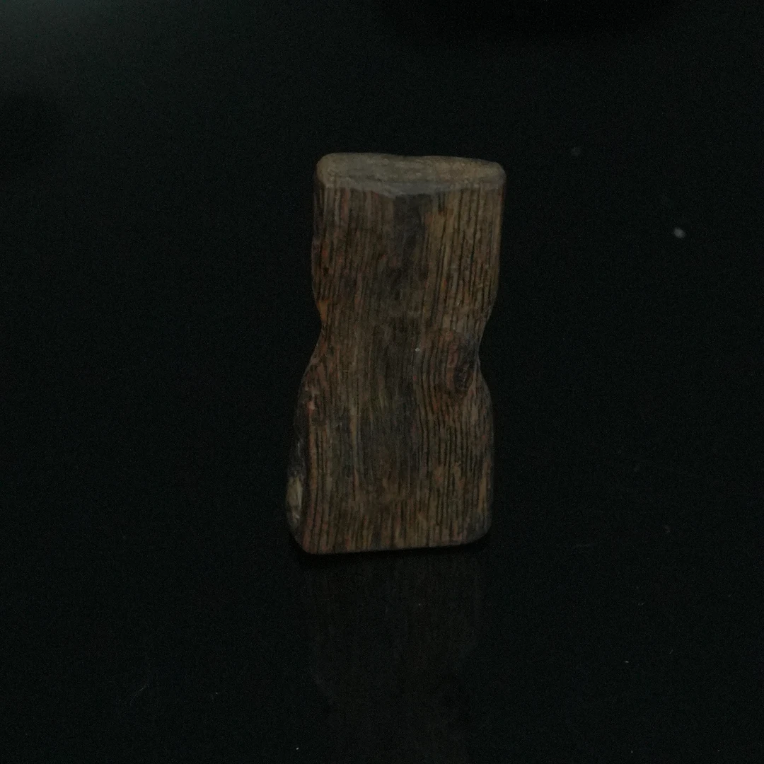 A593 香港熟结黄棋楠9分沉素牌 3.1g 4.45×2.14×0.67