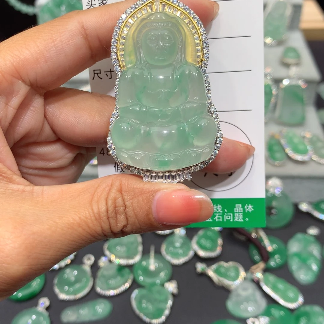 颈饰银S925镶嵌石英质玉（非洲翠）