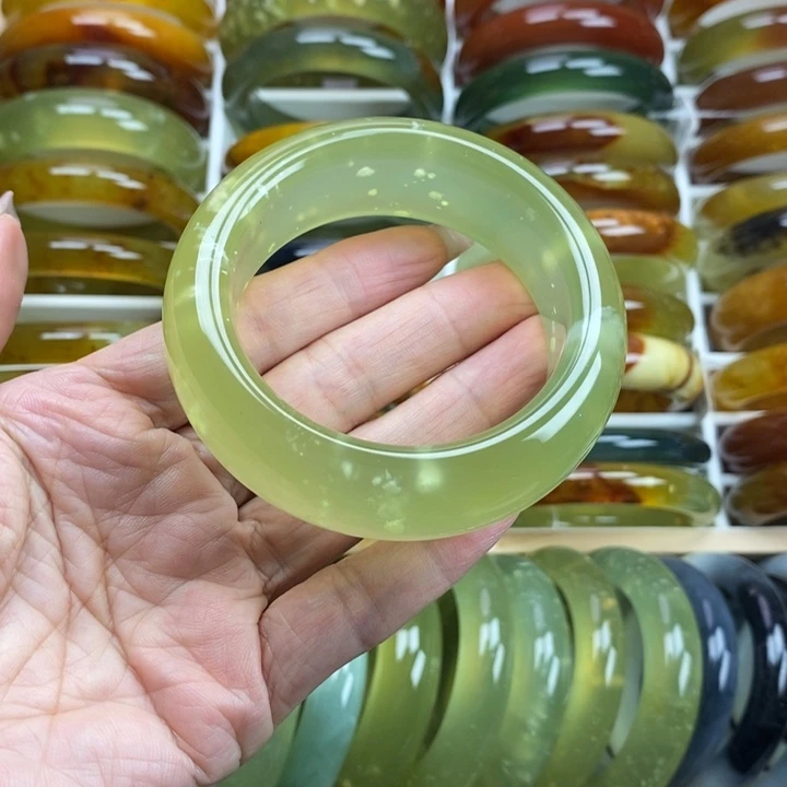 蛇纹石玉未镶嵌手镯54