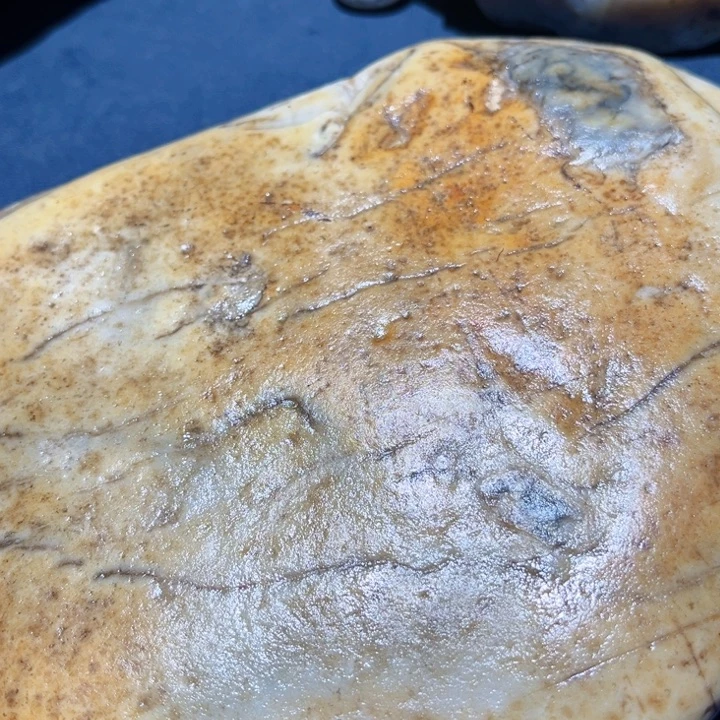 和田玉（糖玉）未镶嵌珠宝奇石