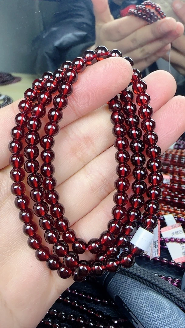 天然巴西酒红石榴石全净体9a毕业卡5mm三圈