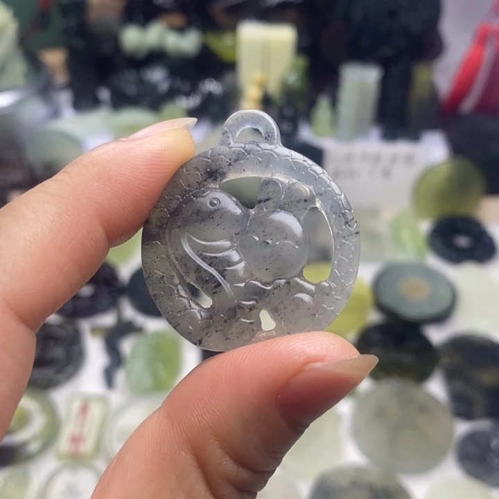 蛇纹石玉合金颈饰