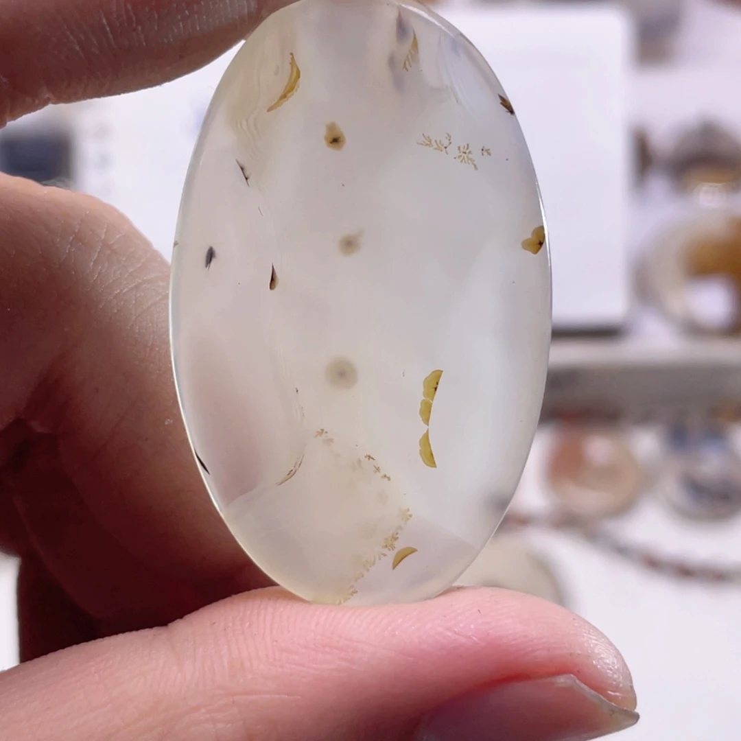 玛瑙/玉髓未镶嵌珠宝奇石