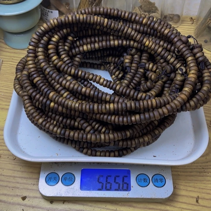 5***8沉香沉香碎屑金沙叶565 克。