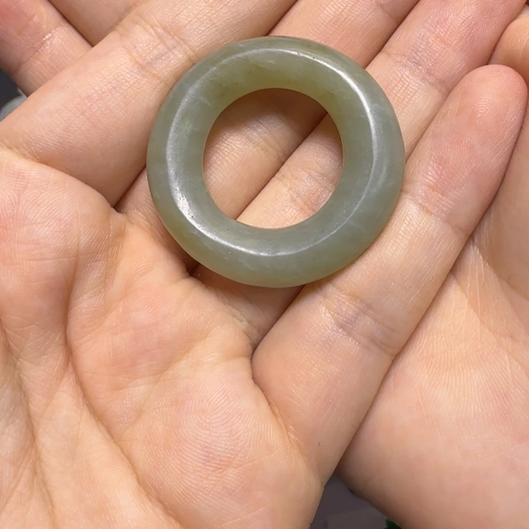 黄***城和田玉未镶嵌颈饰吊坠