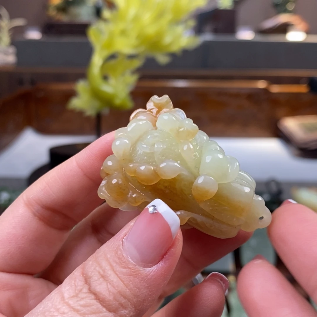 和田玉挂件未镶嵌?****?