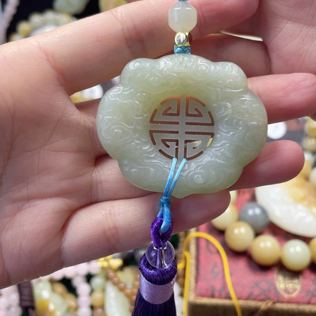 和田玉颈饰未镶嵌李*鸣