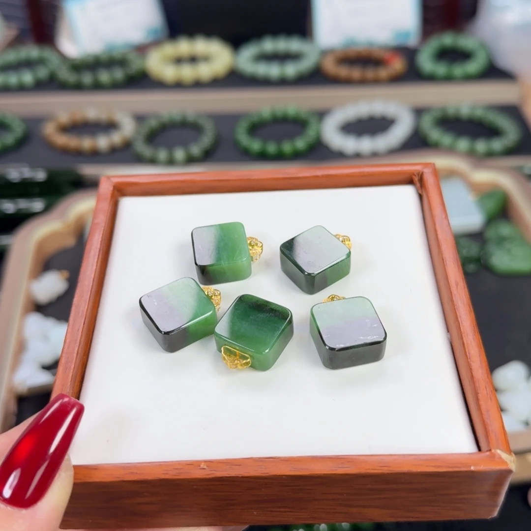 和田玉18K金镶嵌吊坠(不含链)拍一发一多样性