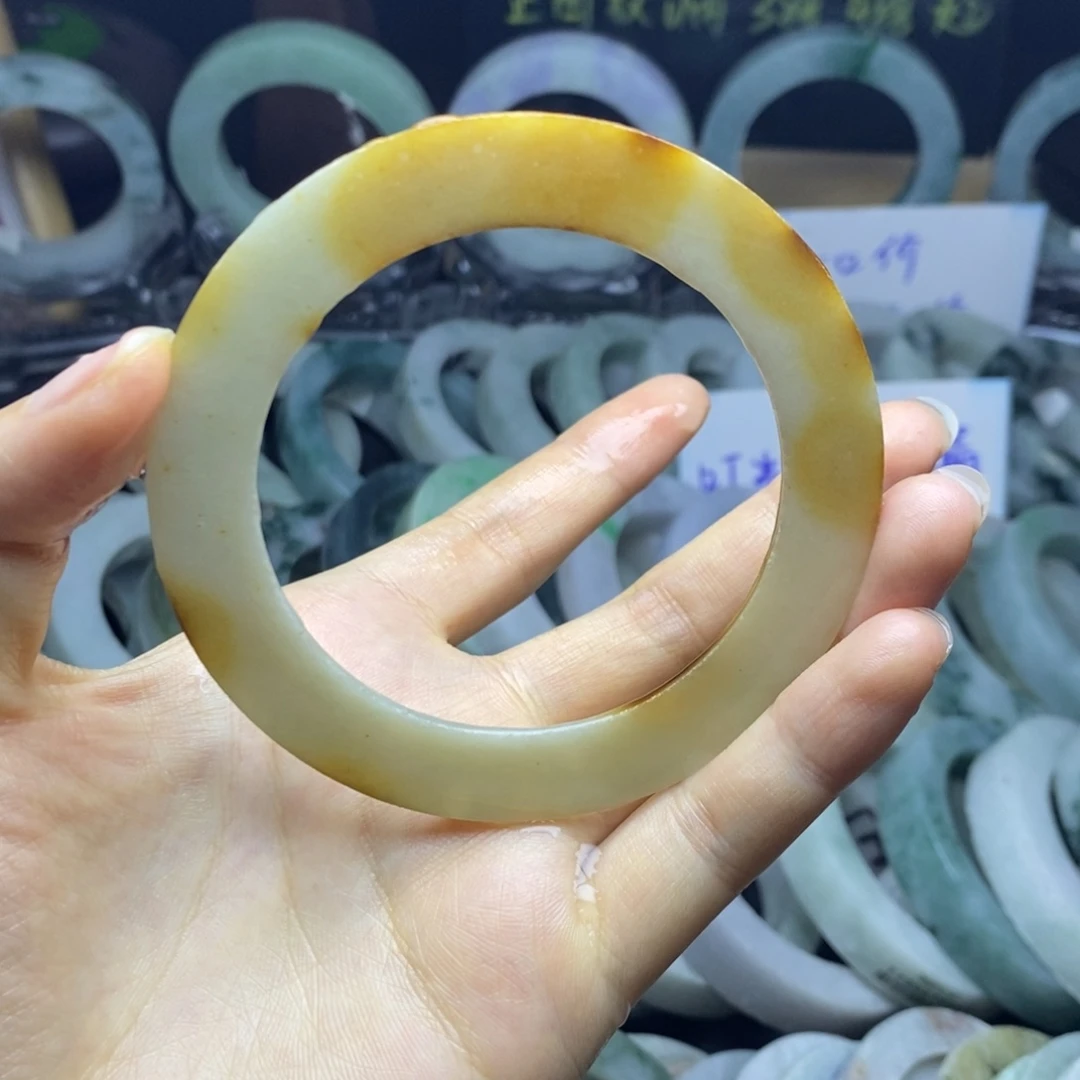 定制翡翠未镶嵌手镯