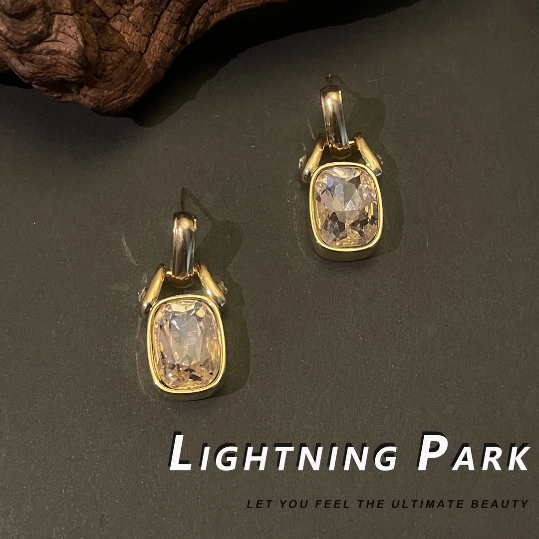 黄铜合成锆石耳饰 【重工系列】比直播间更惊艳  方糖吊坠耳钉2328