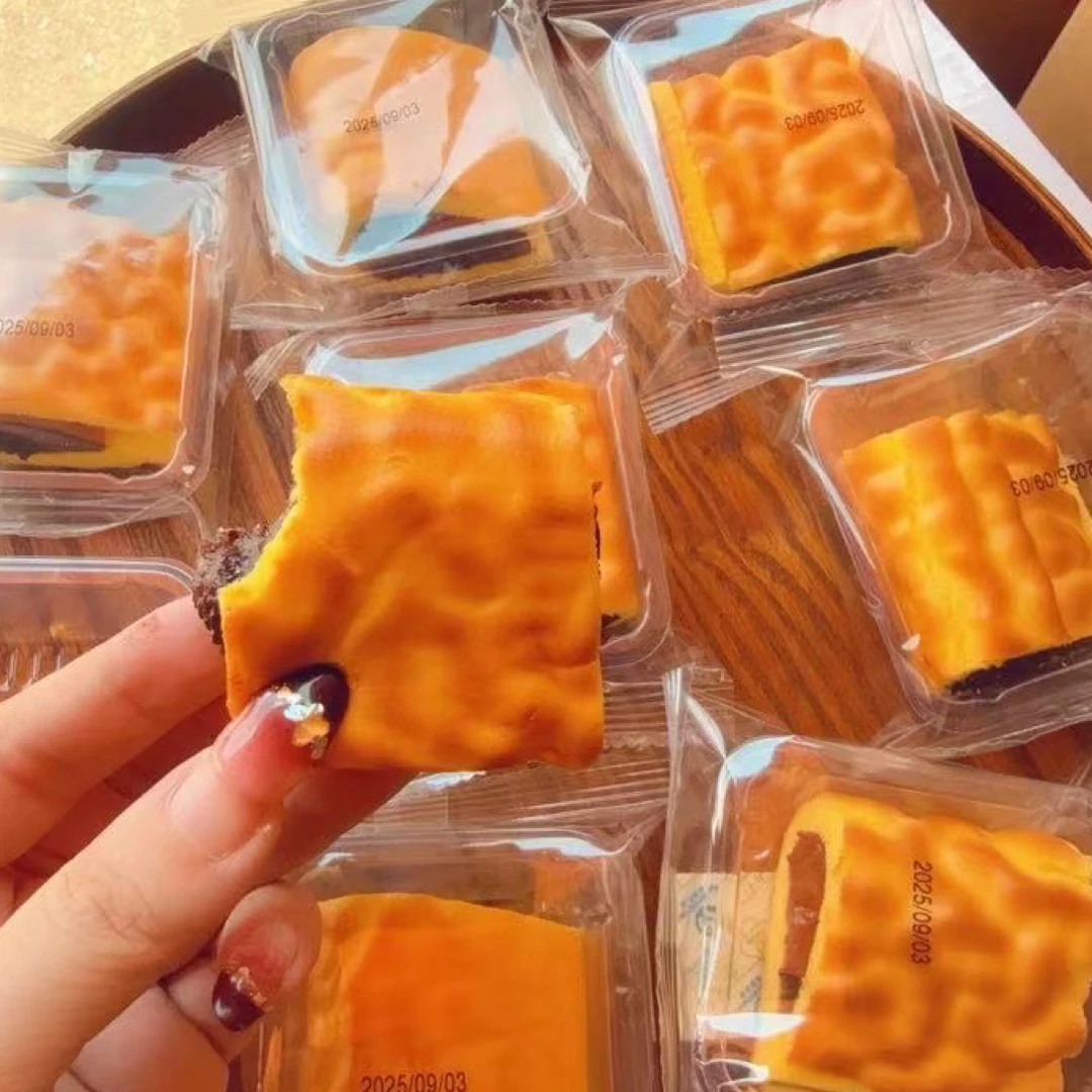 虎皮紫米卷抹茶味香芋味蛋黄味肉松味新鲜现做酱多多蛋糕