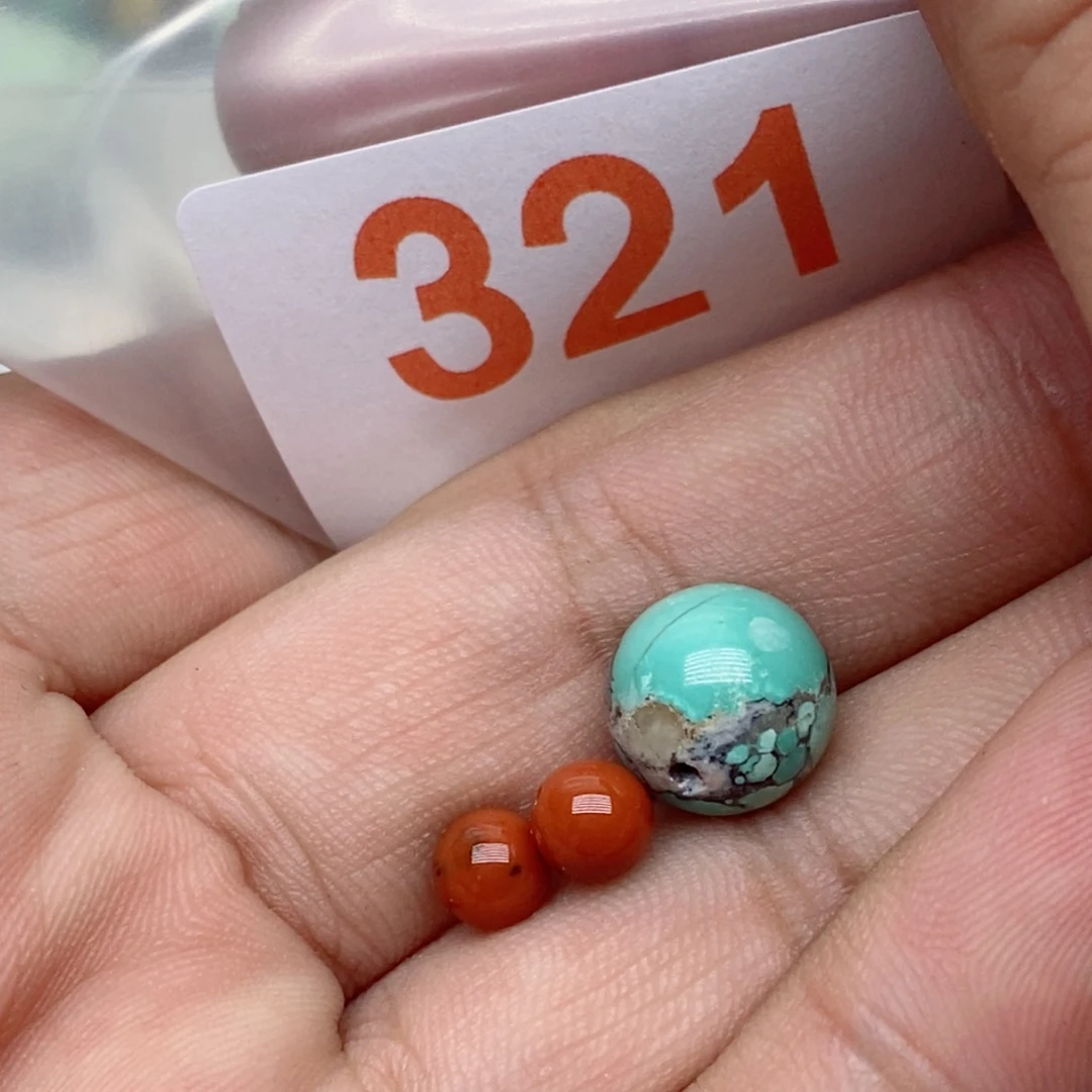 南红玛瑙未镶嵌珠宝奇石