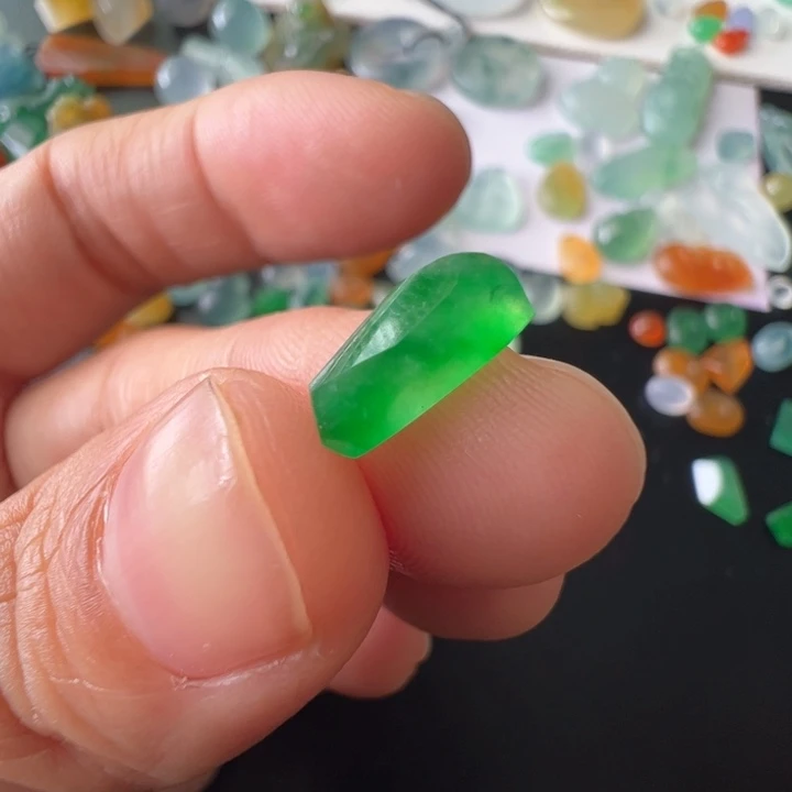 d***i定制翡翠未镶嵌福利