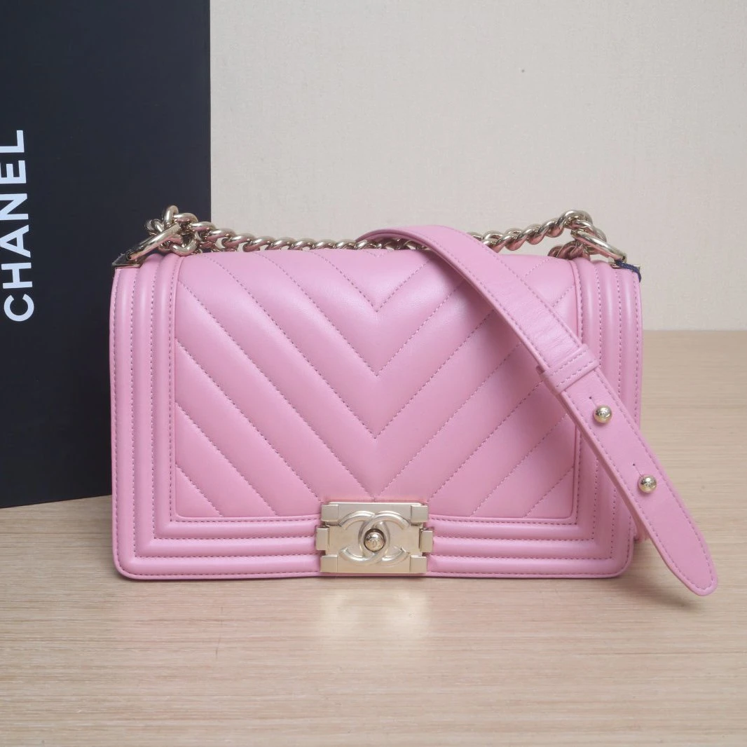 95新 Chanel/香奈儿 大头活动 Leboy 中号粉红色 芯片开 V纹