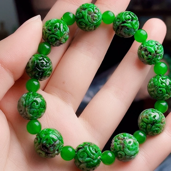 翡翠未镶嵌颈饰多样性