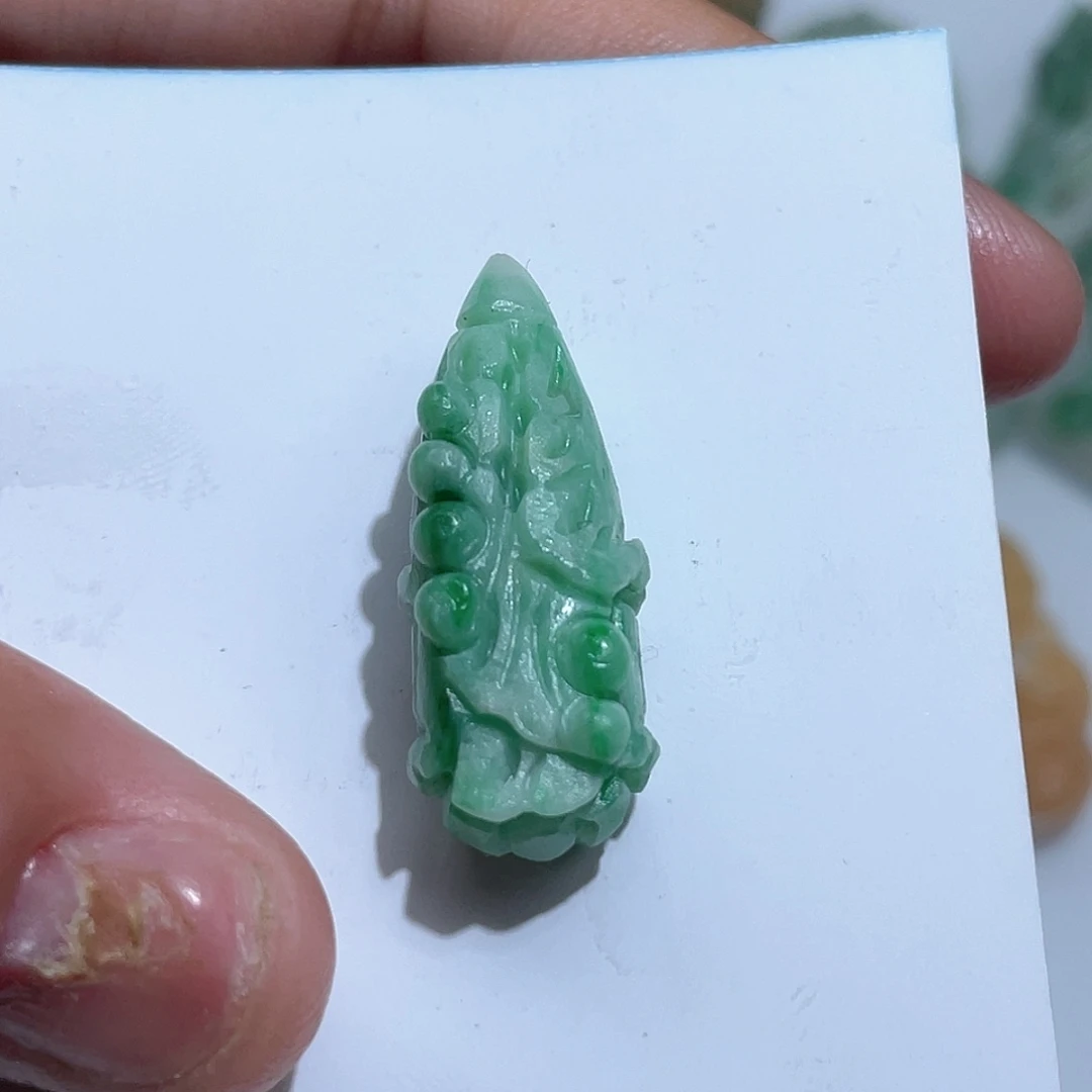 定制翡翠未镶嵌翡翠