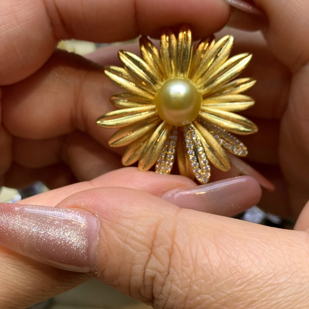 未镶嵌胸饰海水珍珠