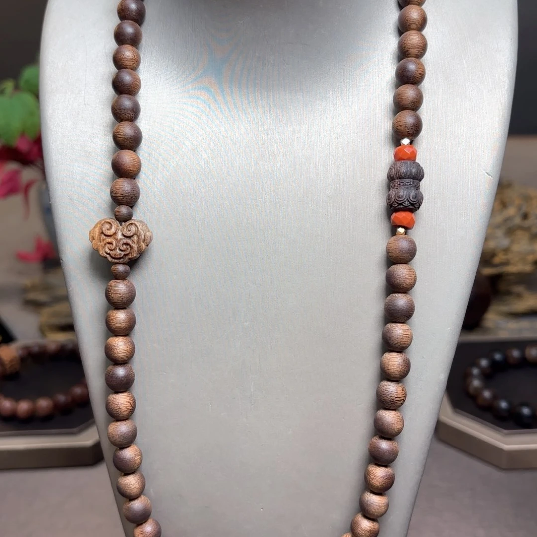 沉香手串越南芽庄白棋楠天花板08➕莲花爱心沉香木雕