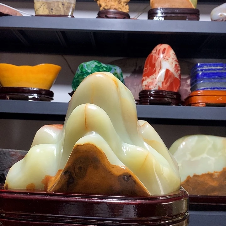 石材宽23厘米高24厘米