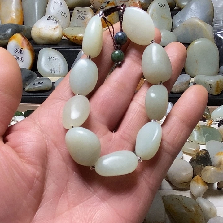和田玉未镶嵌颈饰手串