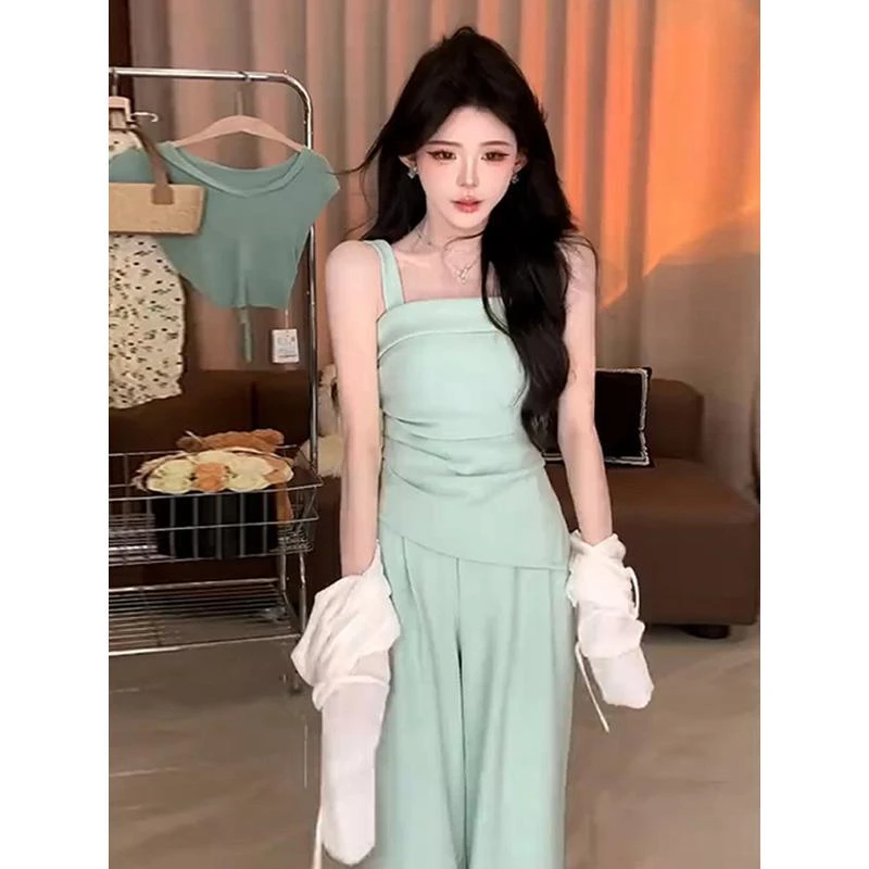 2025超火夏装一整套贵气感御姐穿搭套装吊带背心搭配阔腿裤两件套