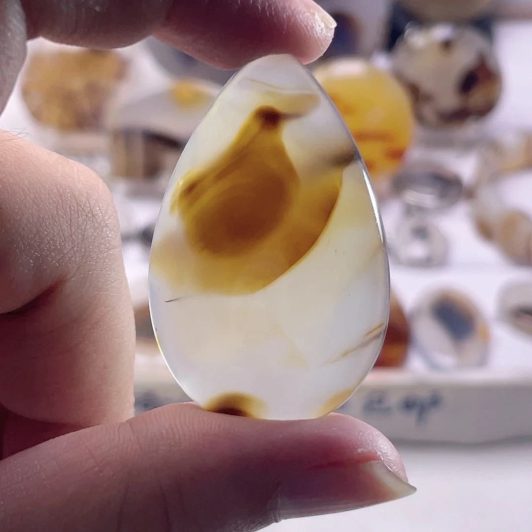 玛瑙/玉髓未镶嵌珠宝奇石