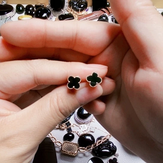 翡翠18K金镶嵌耳饰