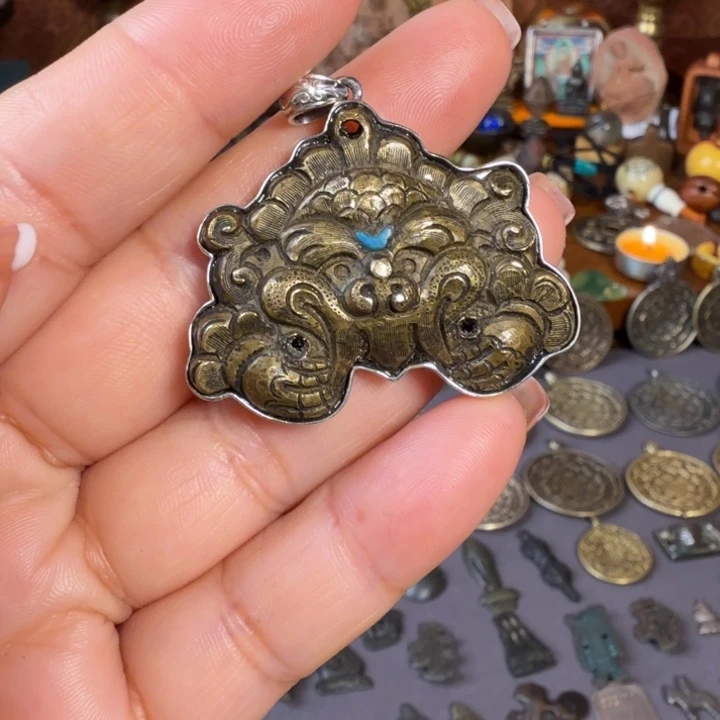 金属材质配件一个