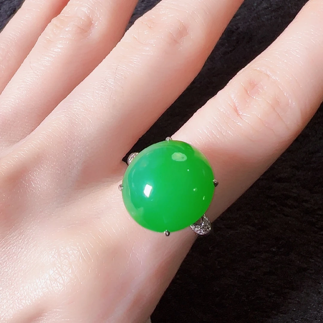 权***࿐翡翠18K金镶嵌戒指签收后24小时鉴赏期，过时不退