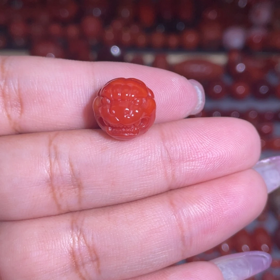 南红玛瑙未镶嵌兽珠卡13