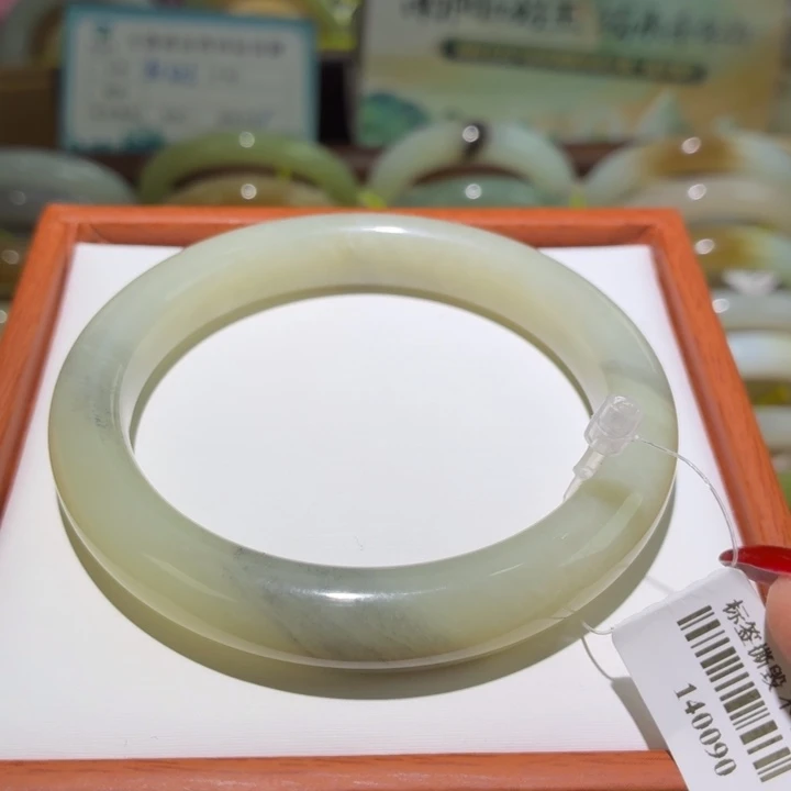 和田玉未镶嵌手镯 飘青花 58 59