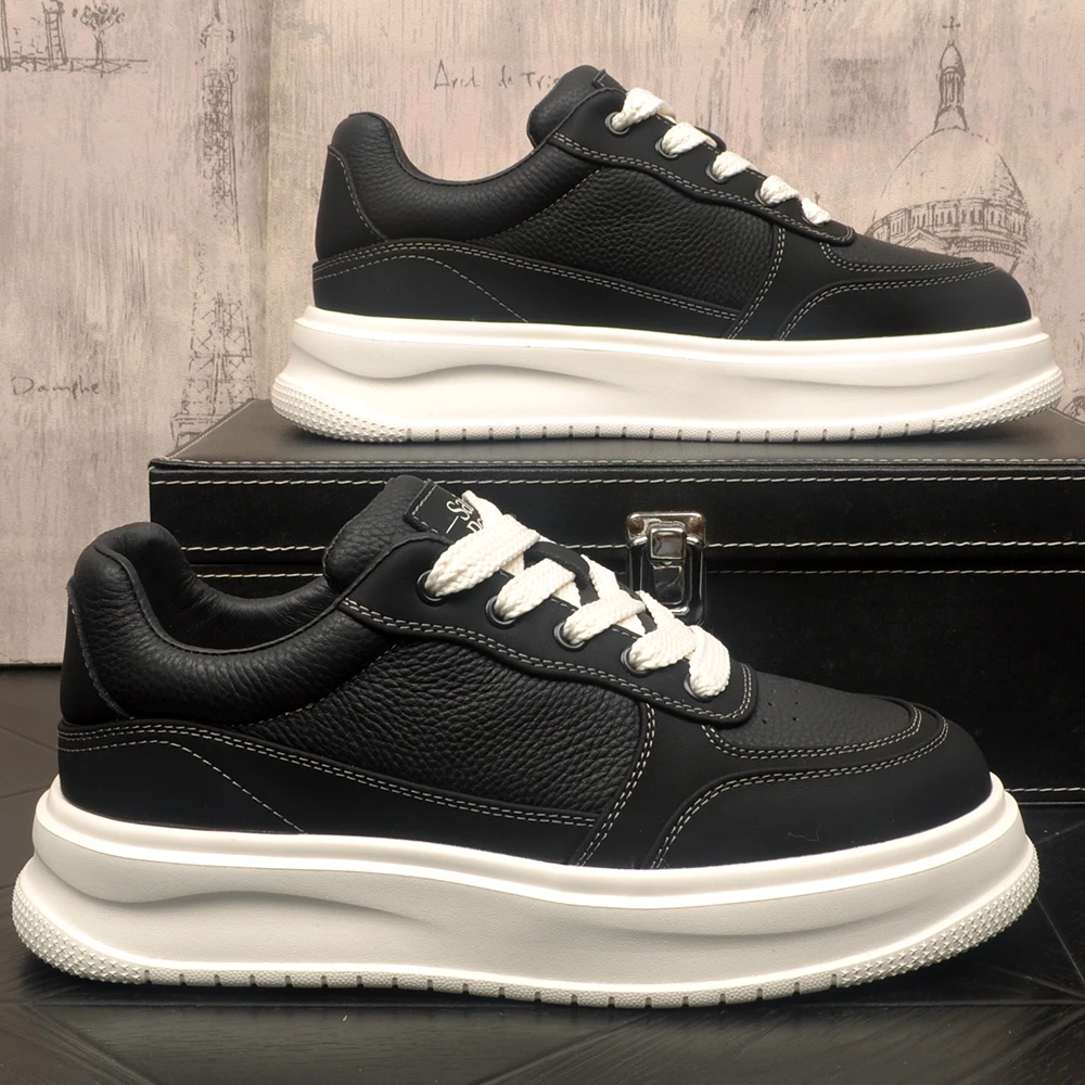 男鞋2026春季新款轻便厚底真皮简约百搭潮流户外小白运动休闲板鞋