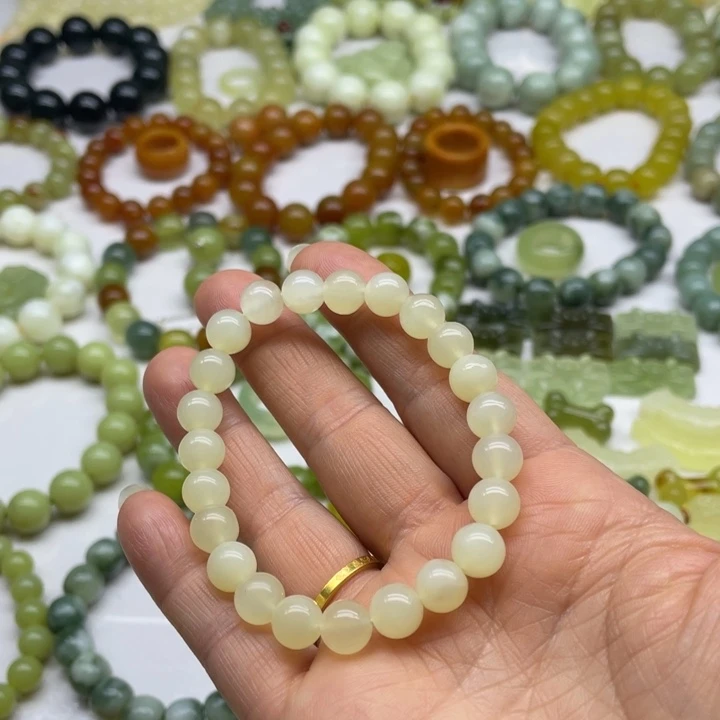 蛇纹石玉手串未镶嵌