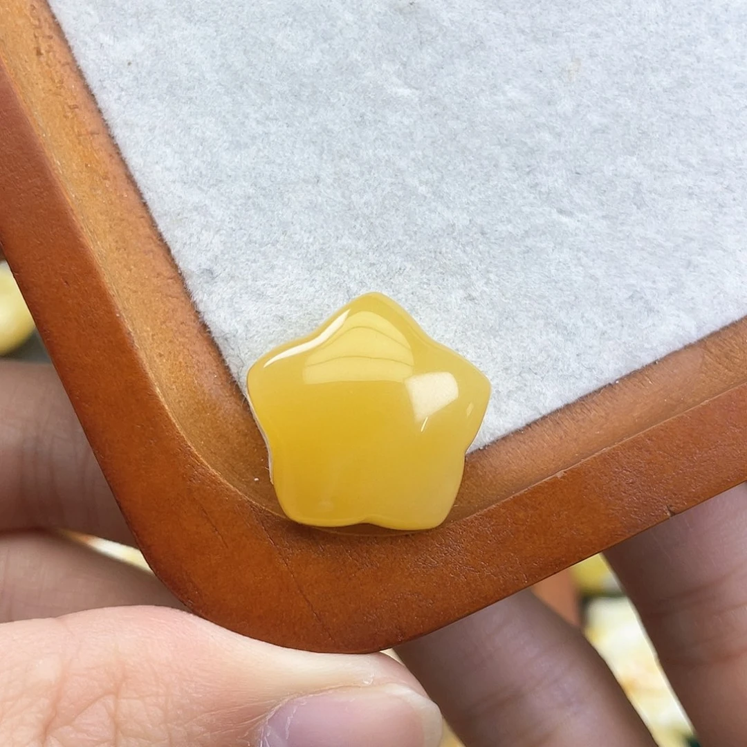 琥珀裸石未镶嵌蜜蜡