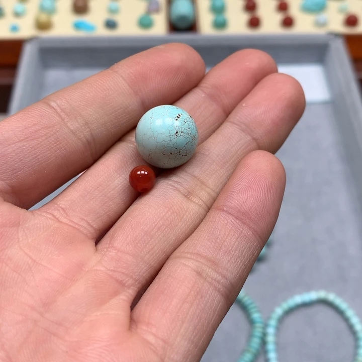 南红玛瑙配饰未镶嵌