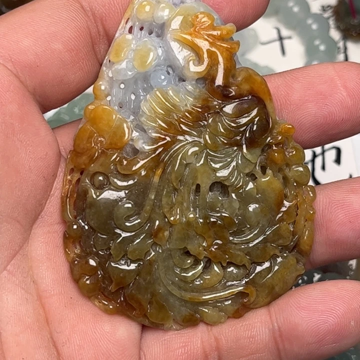 用***4翡翠未镶嵌颈饰凤凰