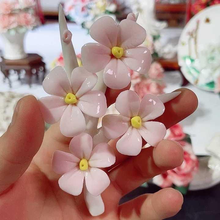 瓷片陶瓷手工捏花