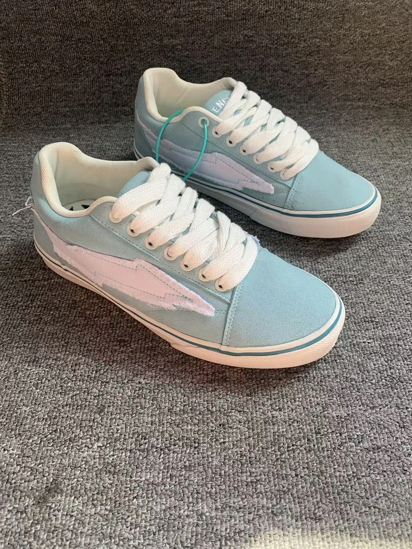 男鞋女鞋 低帮休闲面包鞋板鞋662