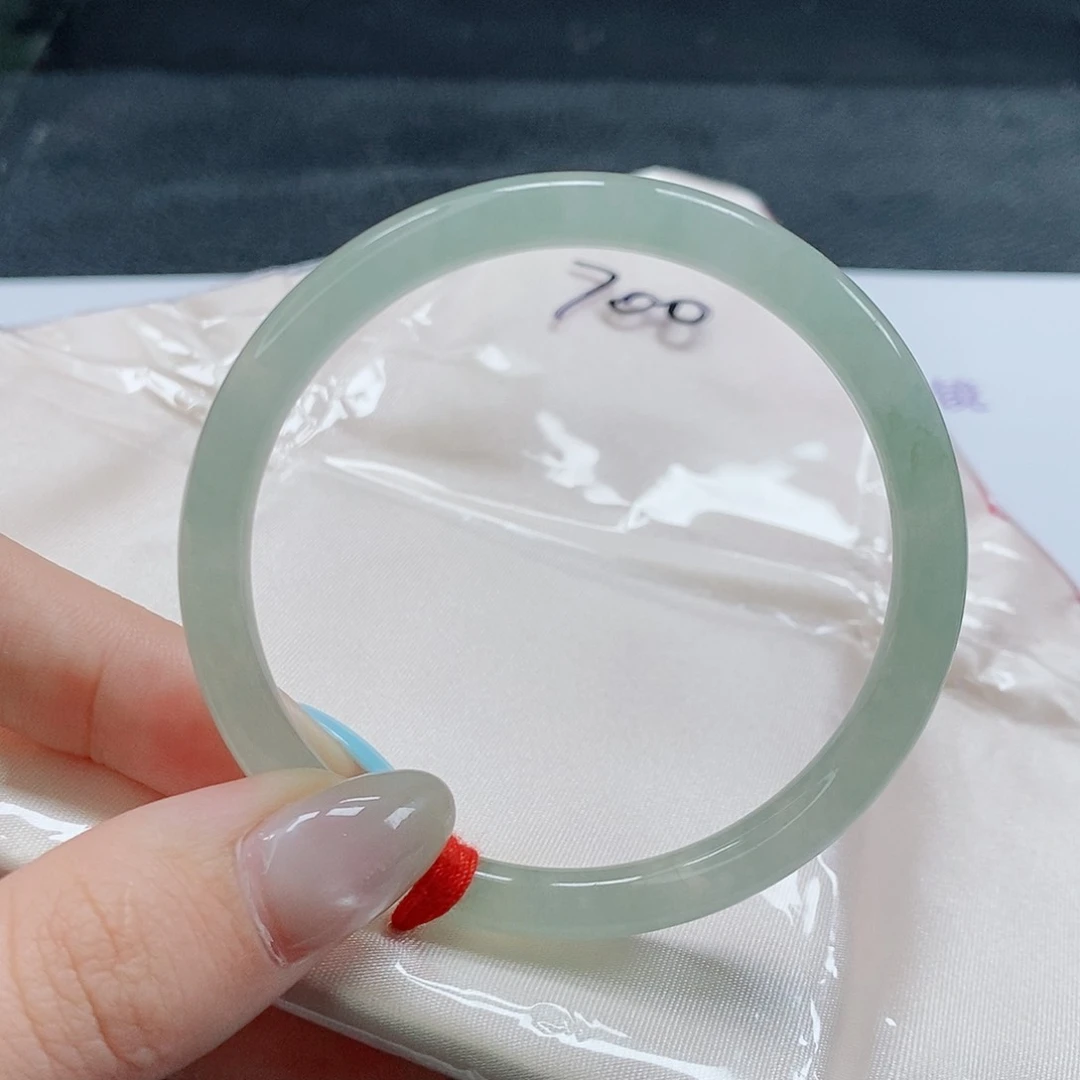 【闪购商品】未镶嵌手镯（圆镯）翡翠513号