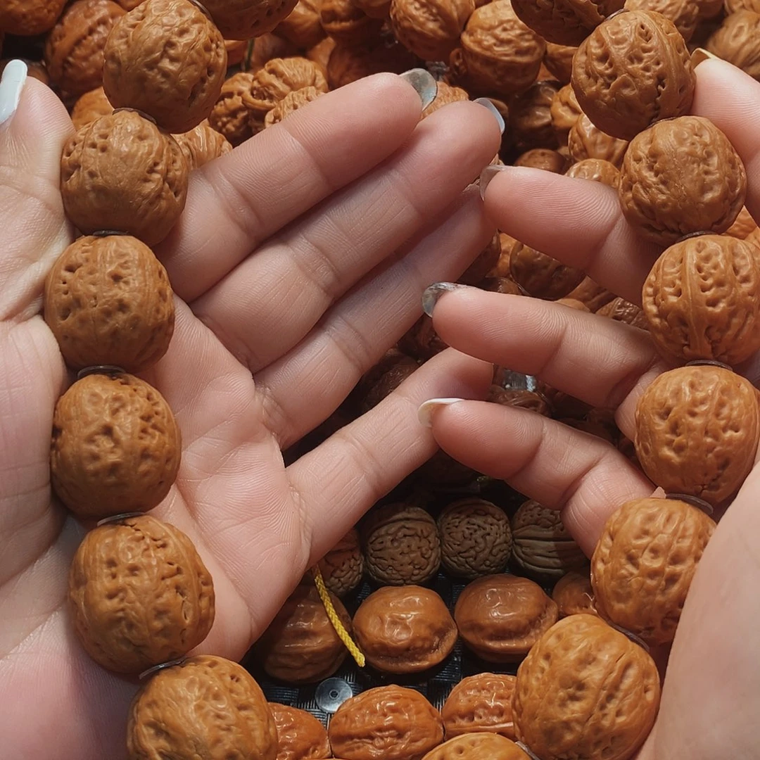 文玩核桃手串光头