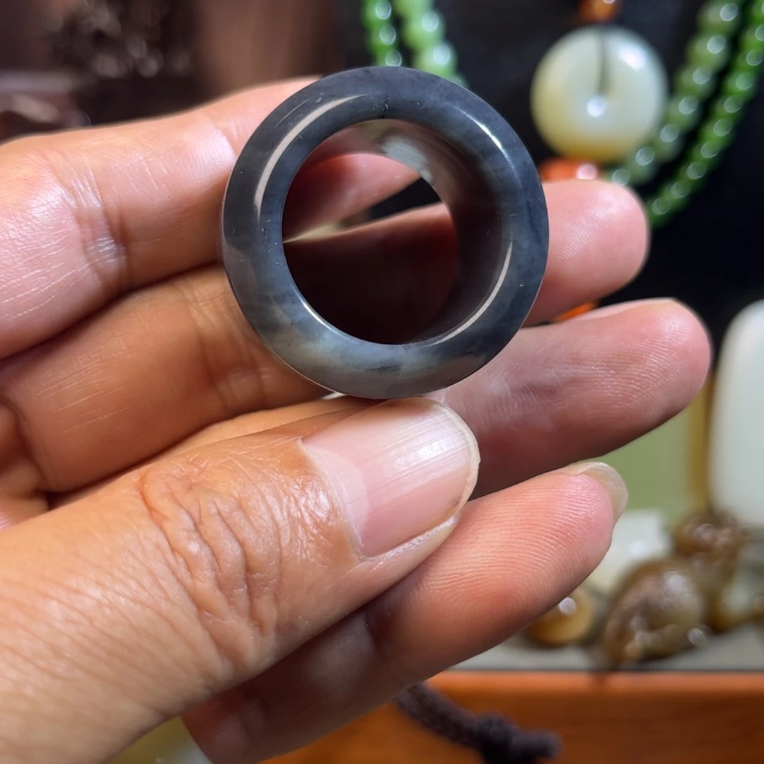 未镶嵌戒指和田玉（糖玉）和田玉