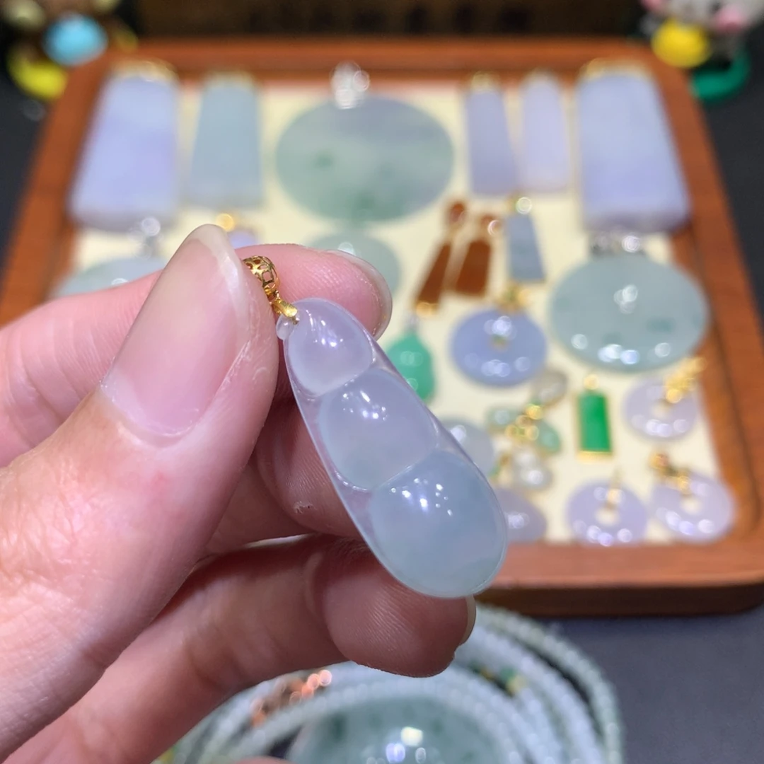 吊坠(不含链)18K金镶嵌翡翠