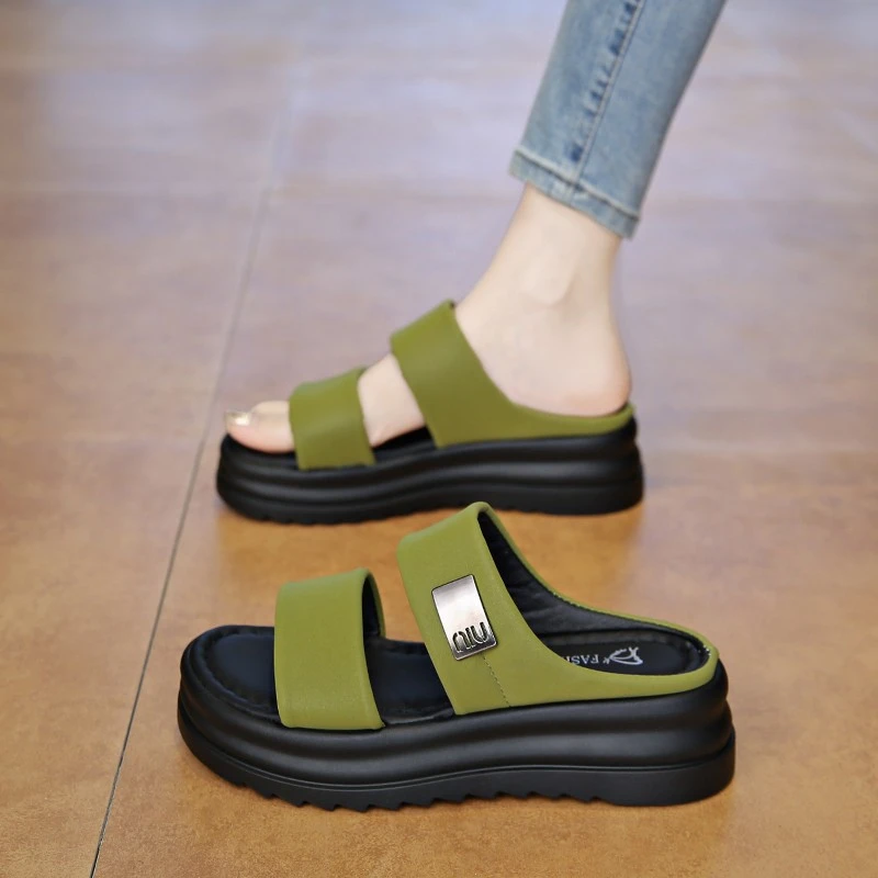 配裙子绝美厚底增高凉拖鞋女夏季外穿高级感2025新款外出坡跟拖鞋