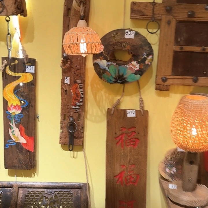 鲸***落老枣木丙烯颜料画