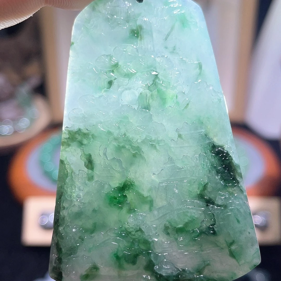 定制翡翠未镶嵌山水牌