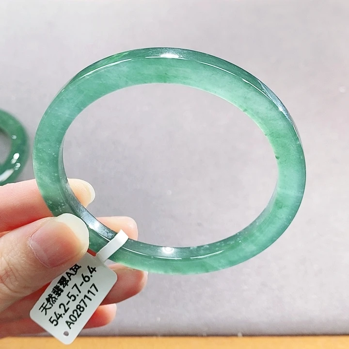 【闪购商品】翡翠手镯（圆镯）未镶嵌