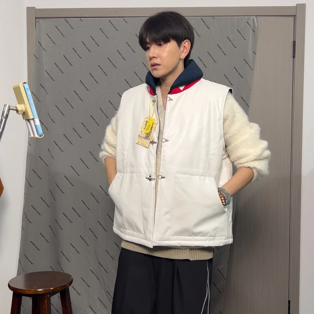 潮流时尚白色pu马甲l码