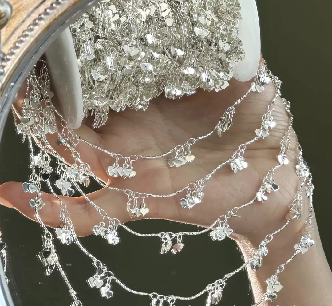 编号335 银白色弯棍爱心 纯铜高保色链条