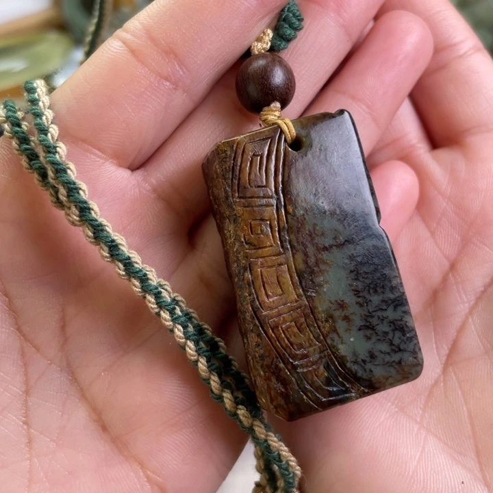 岫岩河磨玉（透闪石质玉）吊坠未镶嵌圆**作